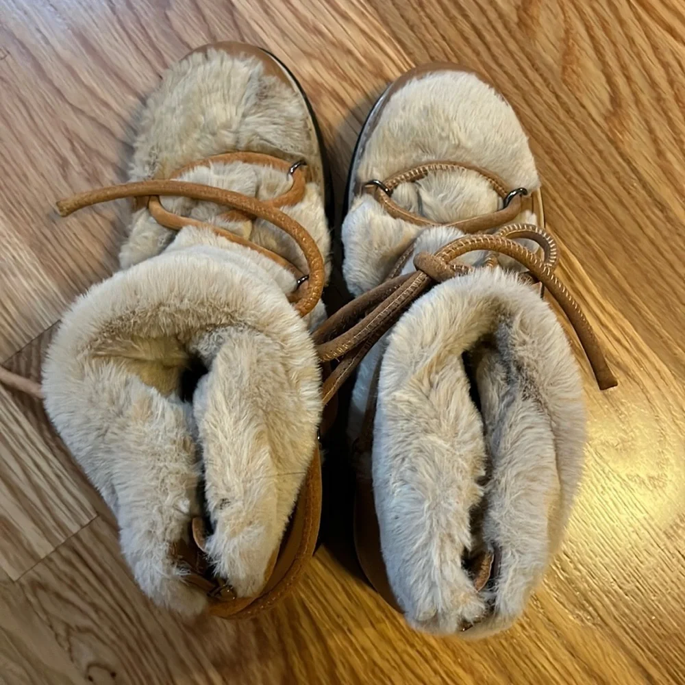 New Free People Polar Queen Faux Fur Boot Size 8.5